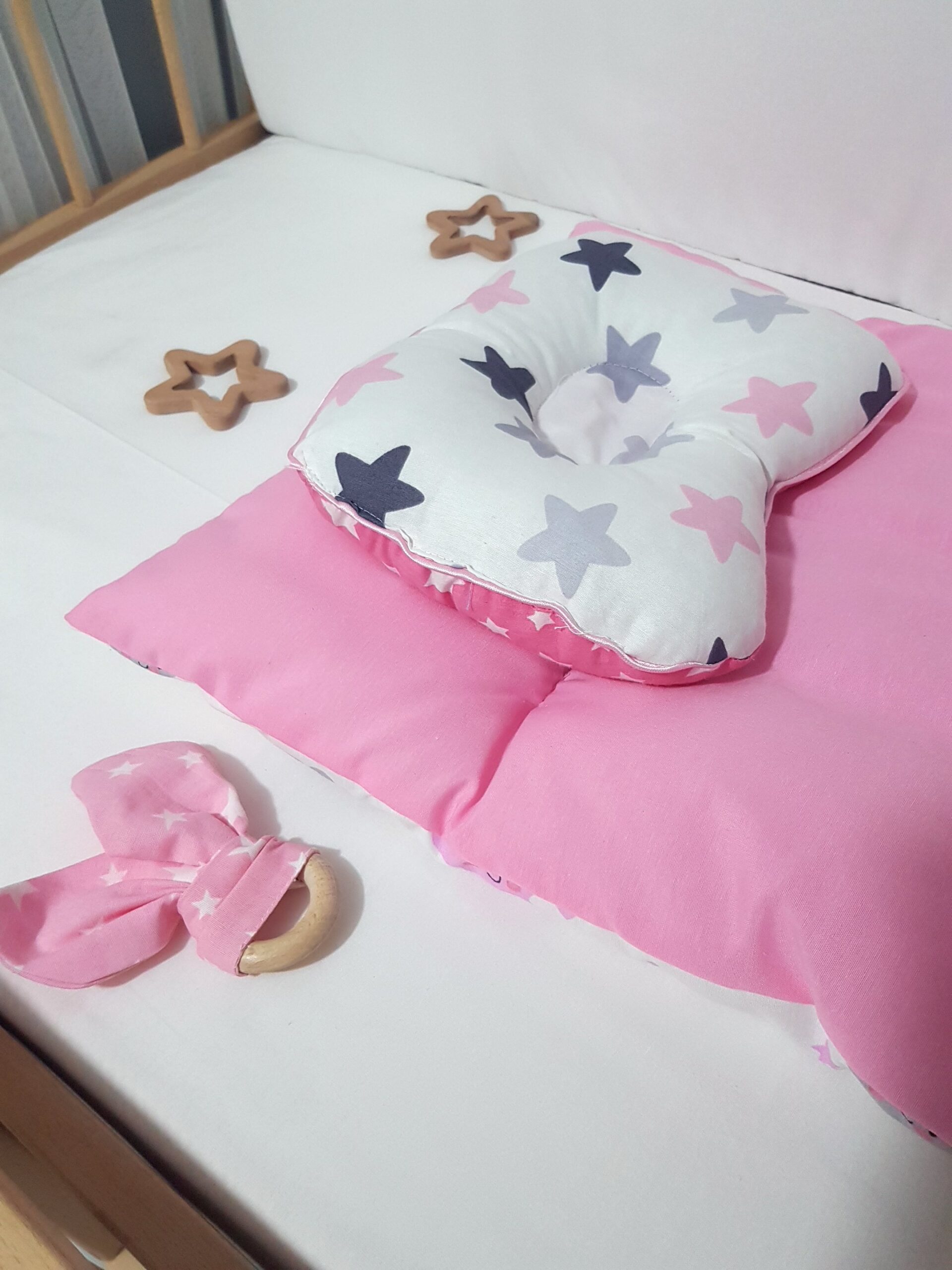 Alt_Açma_Minderi_Baş_Düzeltme_Yastığı_Diş_Kaşıyıcı_Ahşap_Halka_Pembe_Bulut_4 Ahşap Diş Kaşıyıcı Halka, Alt Açma Minderi, Anne & Bebek Bakım, Baş Düzeltme Yastığı, Bebek Alt Değiştirme, Hediyeli Ürün, Yastıklı Alt Açma Minderi, Bebek Alt Açma Minderi, Alt Açma Yastıklı, Çift Taraflı Alt Açma Minderi