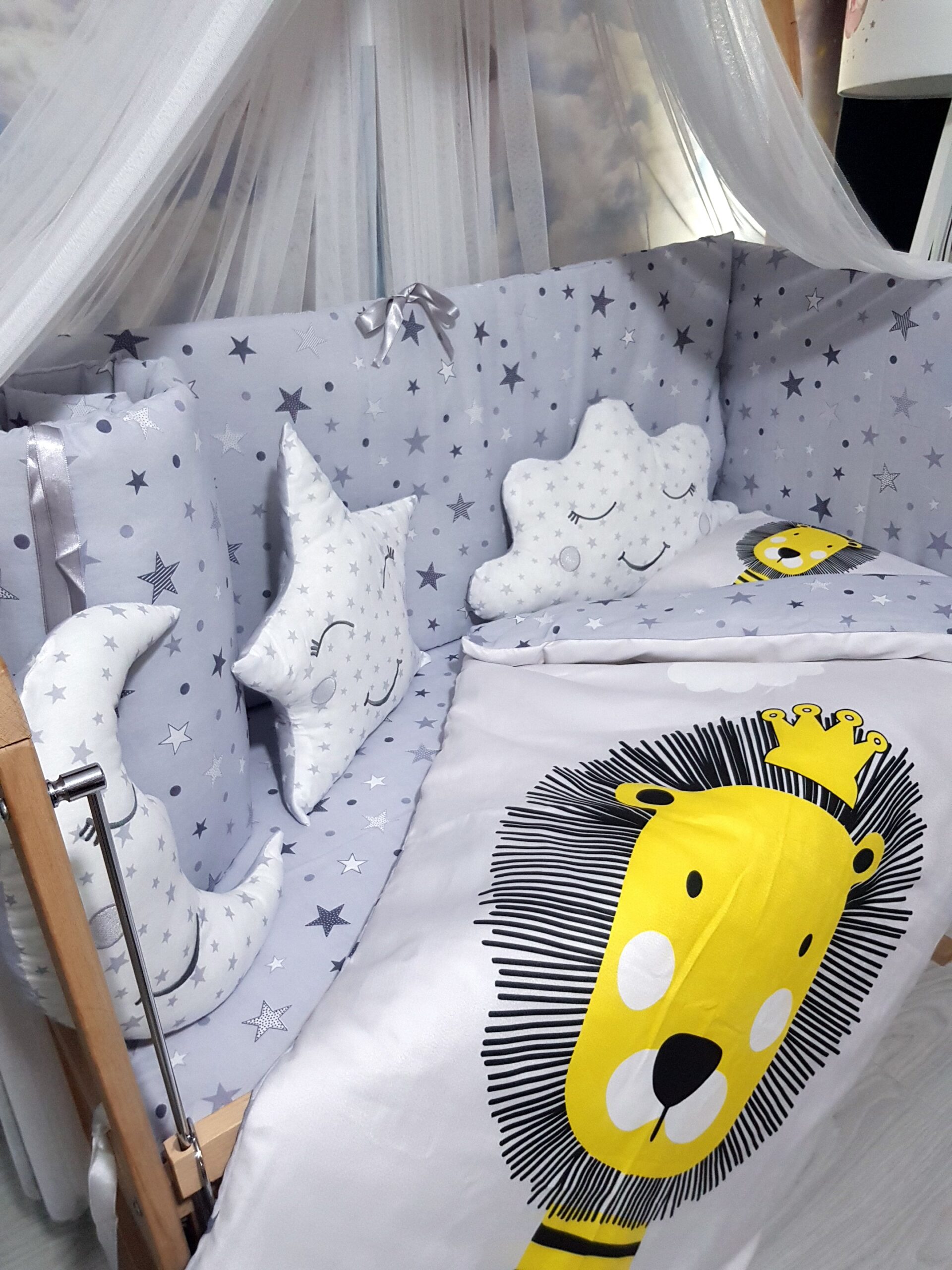 Kral_Aslan_Mobilya_Beşik_Dijital_Baskılı_Bebek_İsimli_Uyku_Seti_(1) Çocuk Odası , Bebek İsimli Kişiye Özel , Dijital Baskılı Bebek Uyku Seti, Yorgan, Çarşaf, Yastık, Nevresim Takımı, Beşik Yan Koruma, Lüks Cibinlik , Park Beşik , Mobilya Beşik , Sepet Beşik , Uyku Arkadaşı Yastık , Ay Bulut Yıldız Süs Yastıkları , Çocuk Uyku Seti , İsme Özel