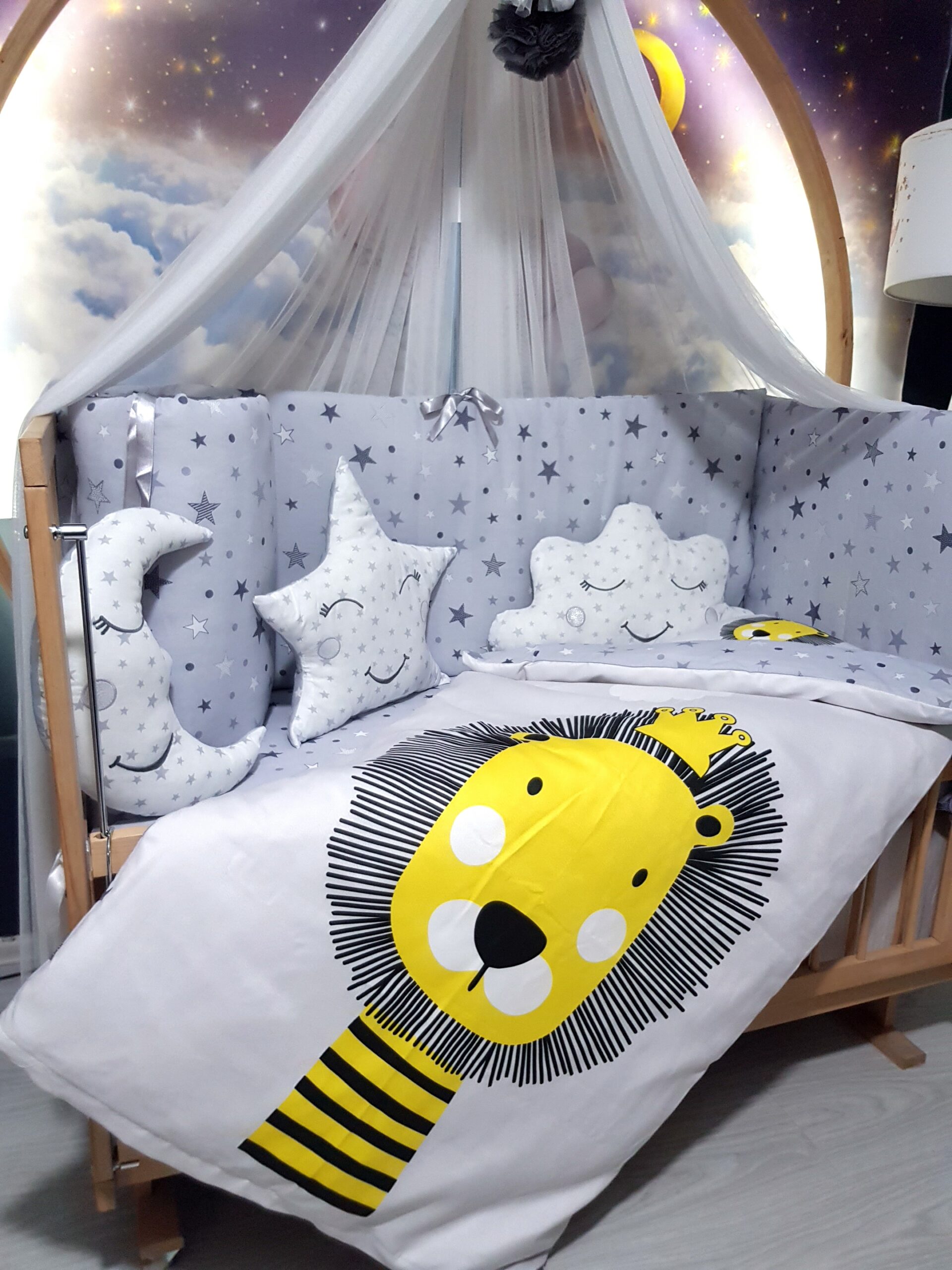 Kral_Aslan_Mobilya_Beşik_Dijital_Baskılı_Bebek_İsimli_Uyku_Seti_(4) Çocuk Odası , Bebek İsimli Kişiye Özel , Dijital Baskılı Bebek Uyku Seti, Yorgan, Çarşaf, Yastık, Nevresim Takımı, Beşik Yan Koruma, Lüks Cibinlik , Park Beşik , Mobilya Beşik , Sepet Beşik , Uyku Arkadaşı Yastık , Ay Bulut Yıldız Süs Yastıkları , Çocuk Uyku Seti , İsme Özel