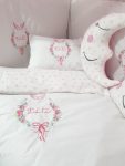 C12_Nakışlı_Uyku_Seti_Çiçek_Fiyonk_ve_Melek_Kanadı_Motifli_Yorgan_Yastık_(2)