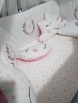 C12_Nakışlı_Uyku_Seti_Park_Beşik_Çiçek_Fiyonk_ve_Melek_Kanadı_Motifli_(2)