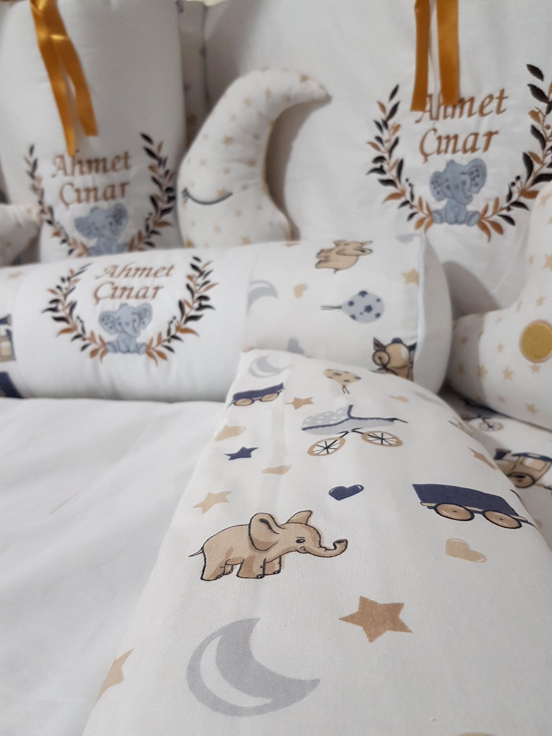 Nakışlı Kırlent, Nakışlı Bebek Yorganı, Nakışlı Bebek Yastığı, Nakışlı Beşik Kenar Koruma, Nakışlı Bebek Uyku Seti