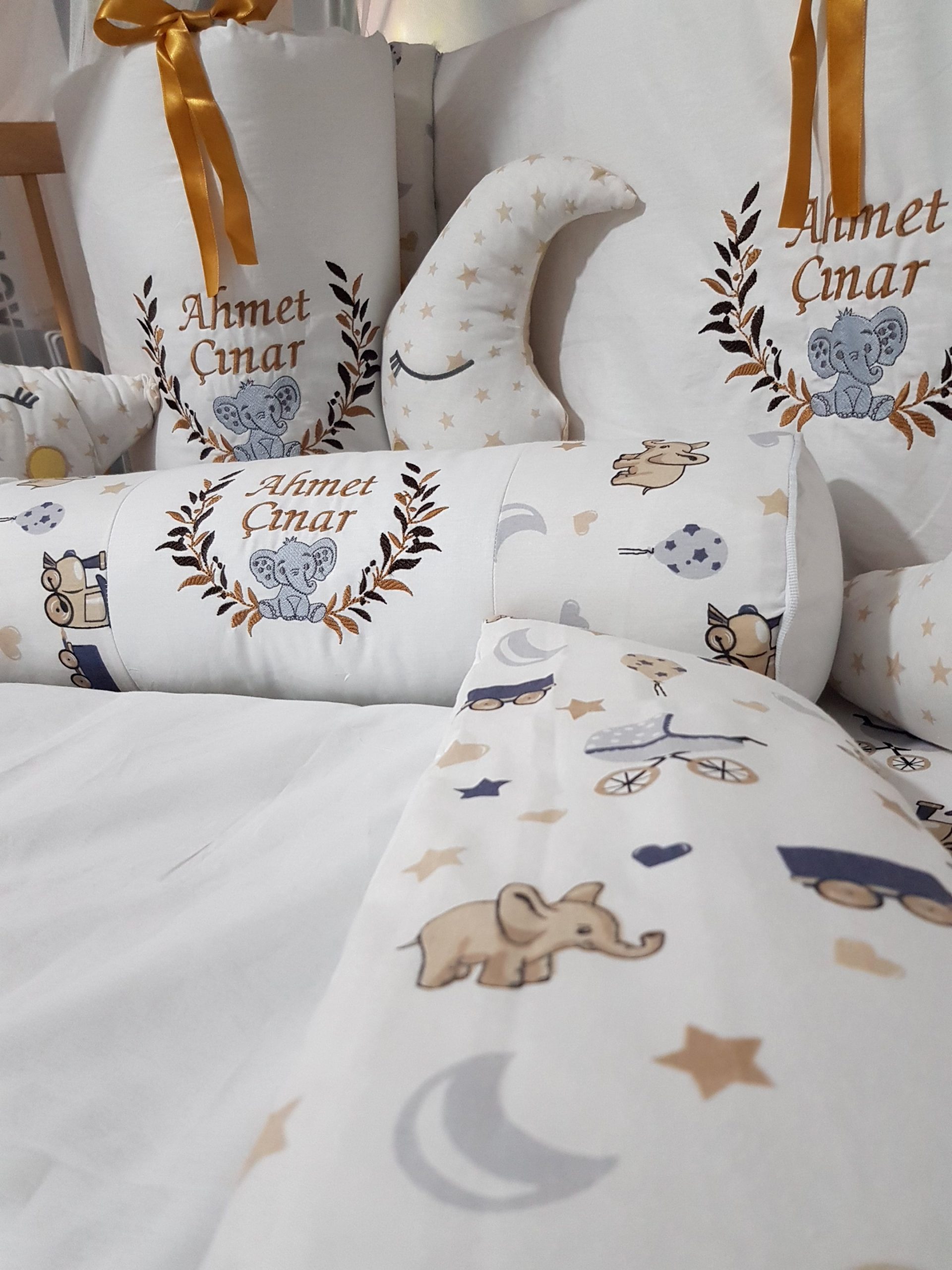 Nakışlı Kırlent, Nakışlı Bebek Yorganı, Nakışlı Bebek Yastığı, Nakışlı Beşik Kenar Koruma, Nakışlı Bebek Uyku Seti