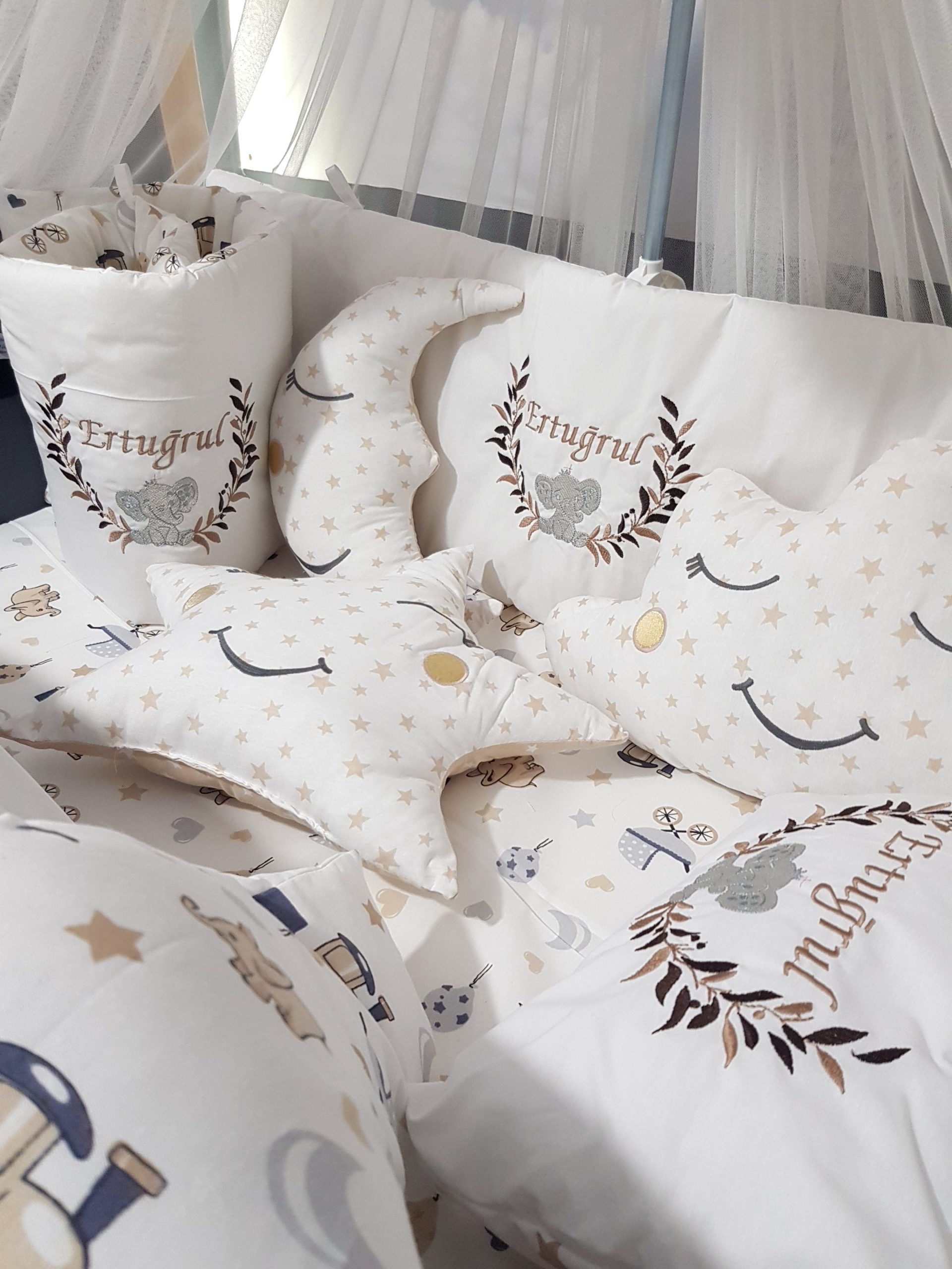 H7_Bebek_Uyku_Seti_Yaprak_Dalı_ve_Fil_Nakışlı_Modeli_(12) Bebek İsimli Kişiye Özel, Nakışlı Bebek Uyku Seti, İsme Özel Nakışlı Uyku Seti, Bebek İsimli Uyku Seti