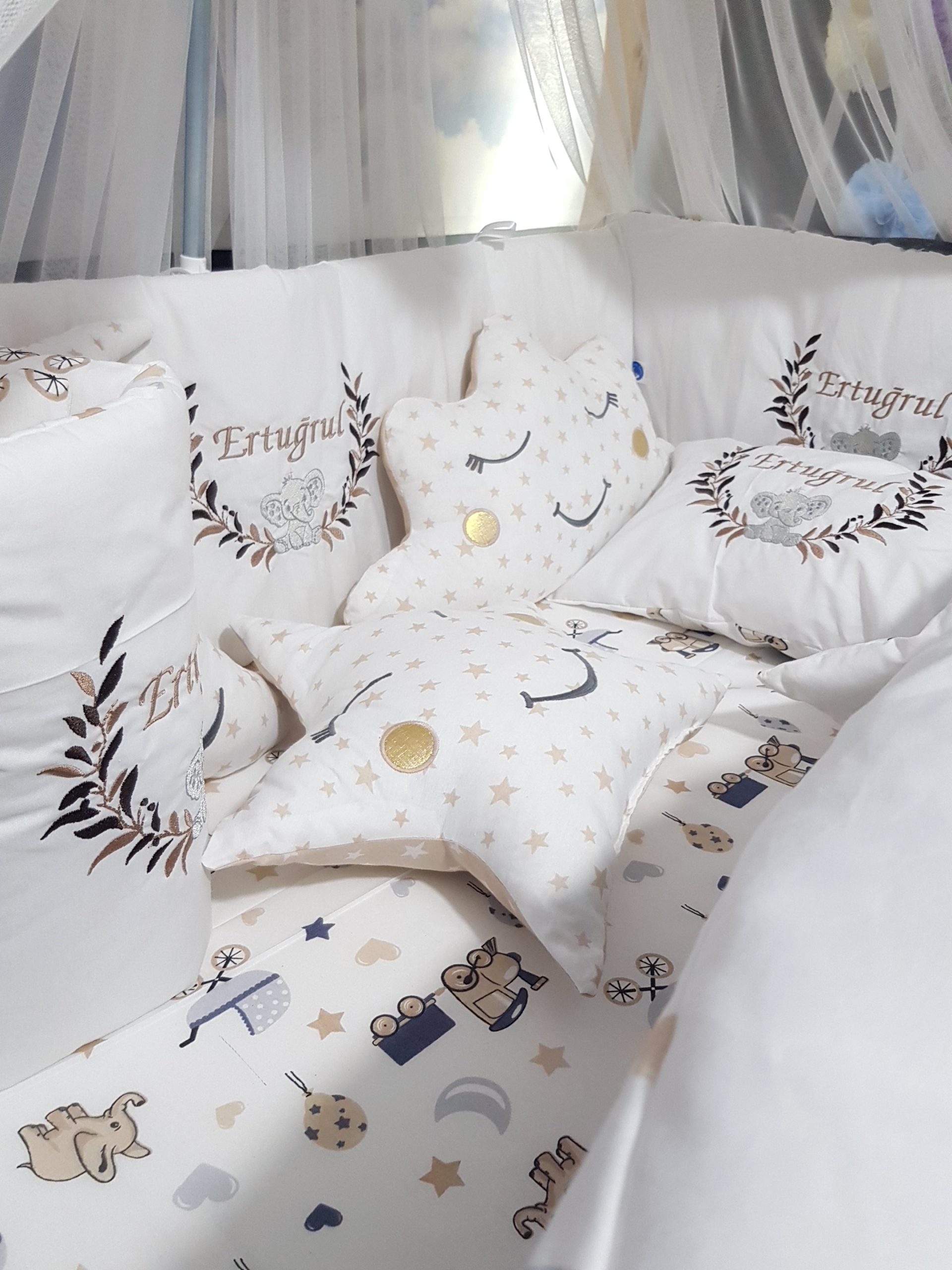 H7_Bebek_Uyku_Seti_Yaprak_Dalı_ve_Fil_Nakışlı_Modeli_(17) Bebek İsimli Kişiye Özel, Nakışlı Bebek Uyku Seti, İsme Özel Nakışlı Uyku Seti, Bebek İsimli Uyku Seti