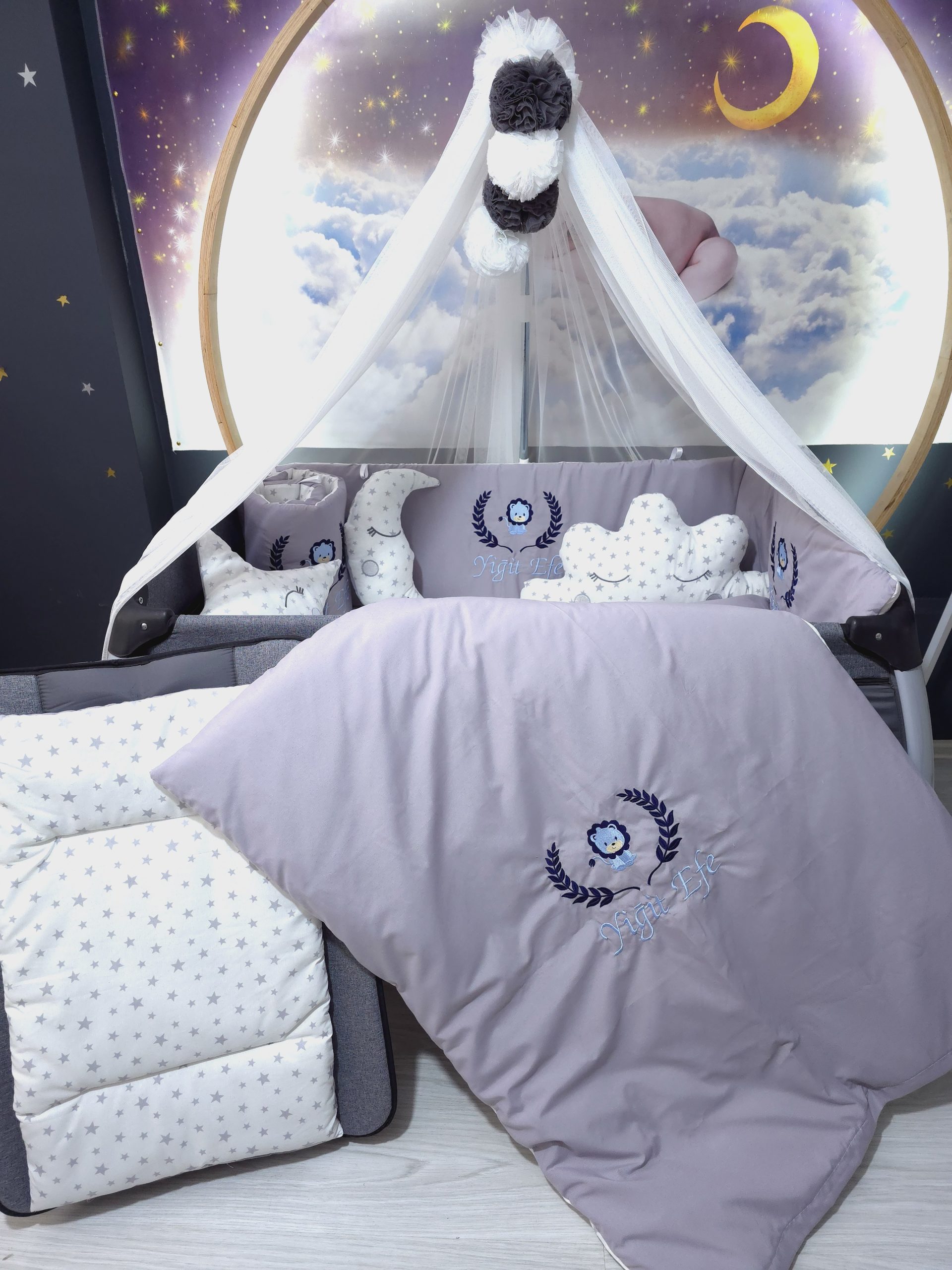 H6_Aslan_Nakışlı_Bebek_Uyku_Seti_İsimli_Aparatlı_Lüks_Cibinlik_(1) Nakışlı Uyku Seti, Yorgan, Çarşaf, Yastık