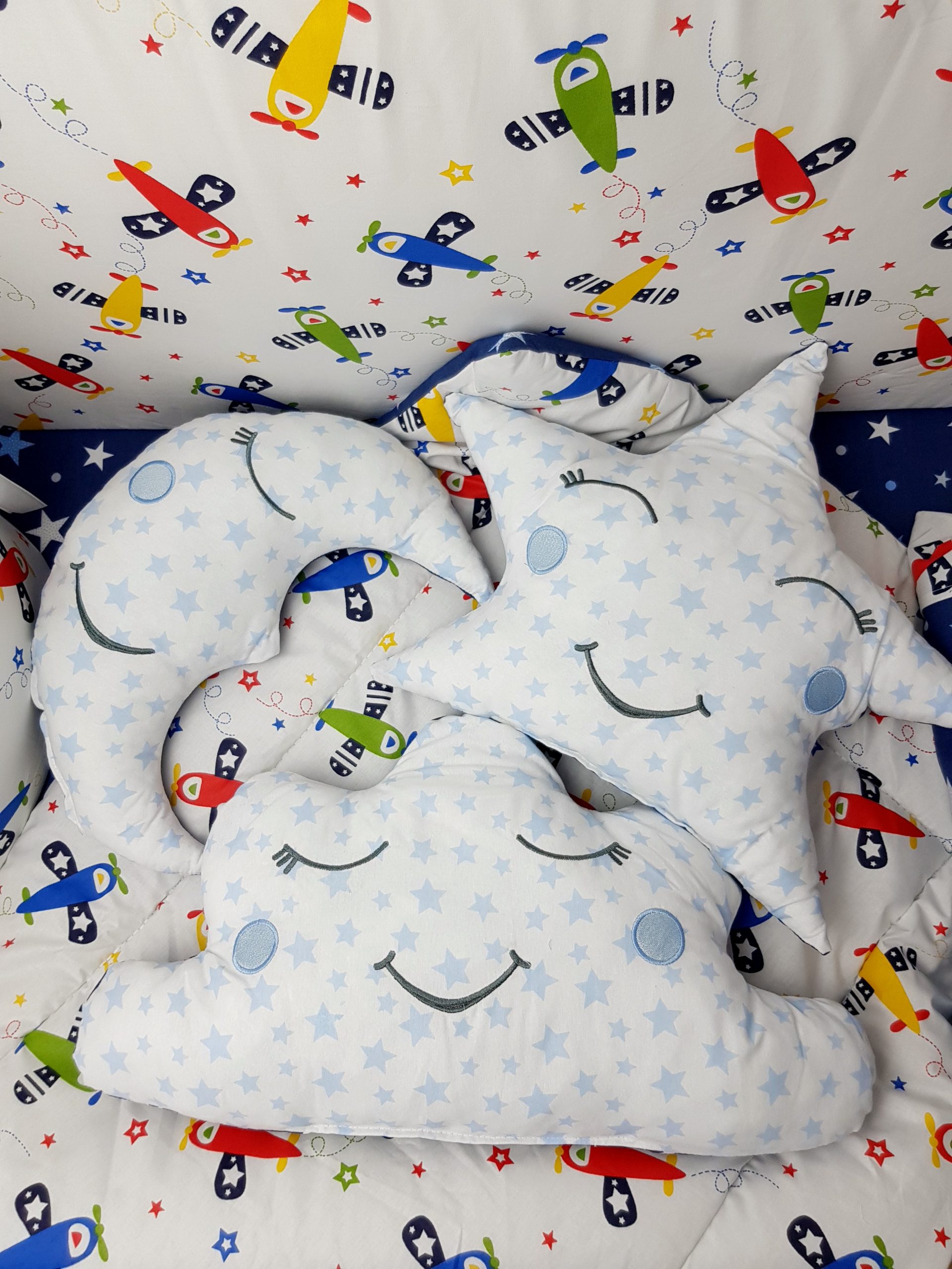 Lacivert_Uyku_Arkadaşı_Dekoratif_Yastık_Gülen_Yüz_Nakışlı_Ay_Bulut_Yıldız_Süs_Yastıkları_1 Ay Yastık, Bulut Yastık, Yıldız Yastık, Çocuk Odası, Bebek Odası, Uyku Arkadaşı, Süs Yastıkları, Dekoratif Yastık, Gülen Yüz Yastık, Ay Dede Yastık, Gülen Yüz Nakışlı Yastık, Uyku Yastığı, Süs Yastığı