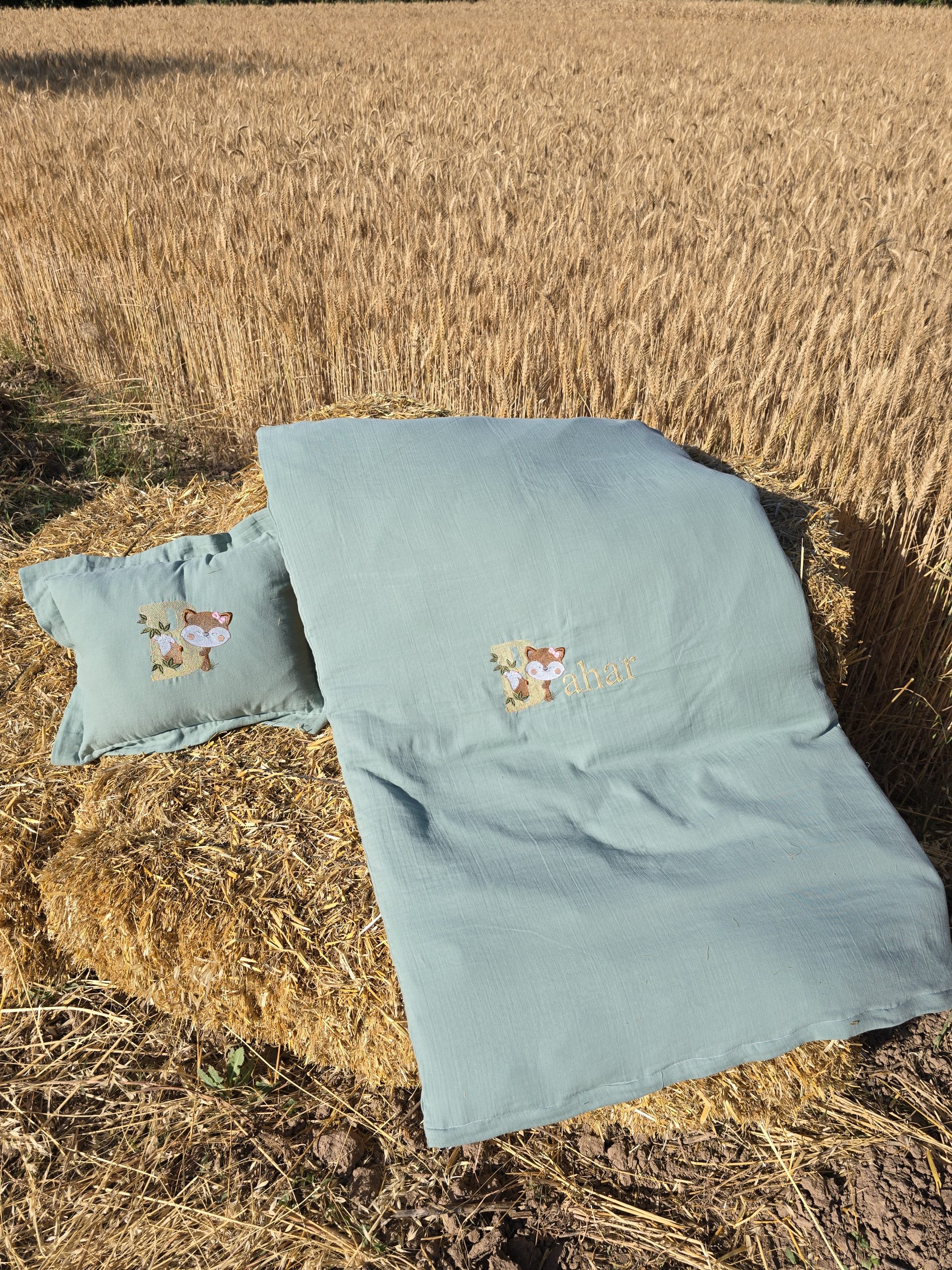 Yeşil_Müslin_Kumaş_Bebek_Uyku_Seti_Battaniye_Pike_Yorgan_Yastık_Nakışlı_(14) Bebek Uyku Seti, Bebek Nevresim Takımı, Nakışlı Müslin Kumaş Battaniye