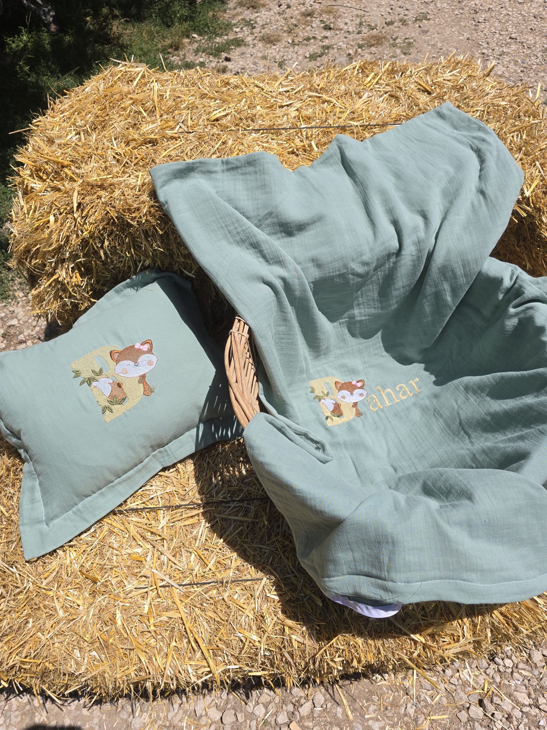 Yeşil_Müslin_Kumaş_Bebek_Uyku_Seti_Battaniye_Pike_Yorgan_Yastık_Nakışlı_(20) Bebek Uyku Seti, Bebek Nevresim Takımı, Nakışlı Müslin Kumaş Battaniye