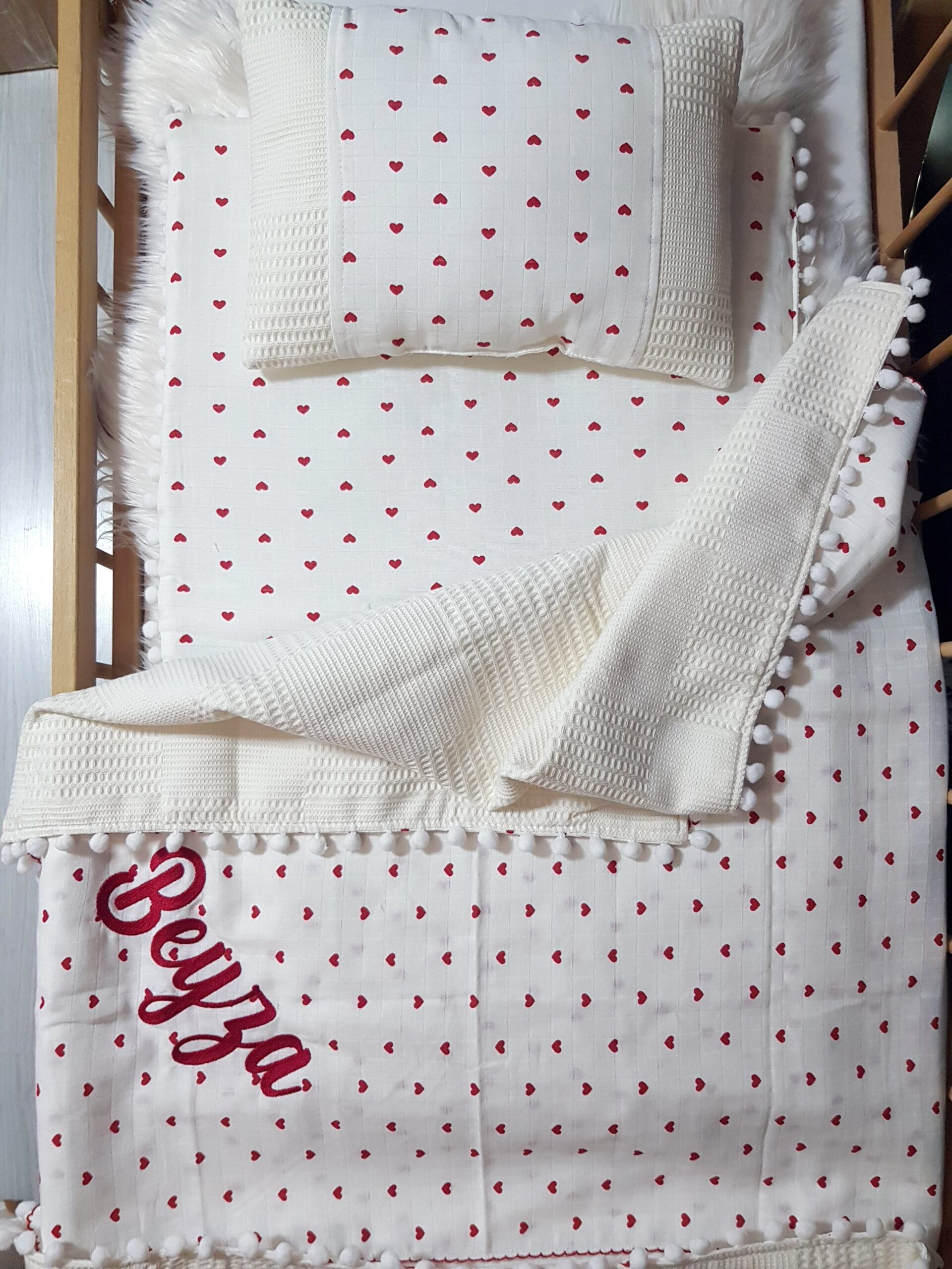 9998LV_nakışlı_isimli_müslin_alt_açma_minderi_battaniye_yastık_küçük_kalpli_(4) isim nakışlı müslin battaniye, alt açma minderi, alt değiştirme seti, isimli battaniye, müslin battaniye