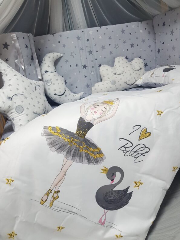bebek uyku seti, isimli bebek uyku seti, dijital baskılı bebek uyku seti, kuğulu bebek uyku seti, balerin temalı uyku seti, cibinlikli bebek uyku seti, renkli cibinlik seçenekli, kız bebek uyku seti, kişiye özel bebek seti, yeni doğan uyku seti, bebek odası uyku seti
