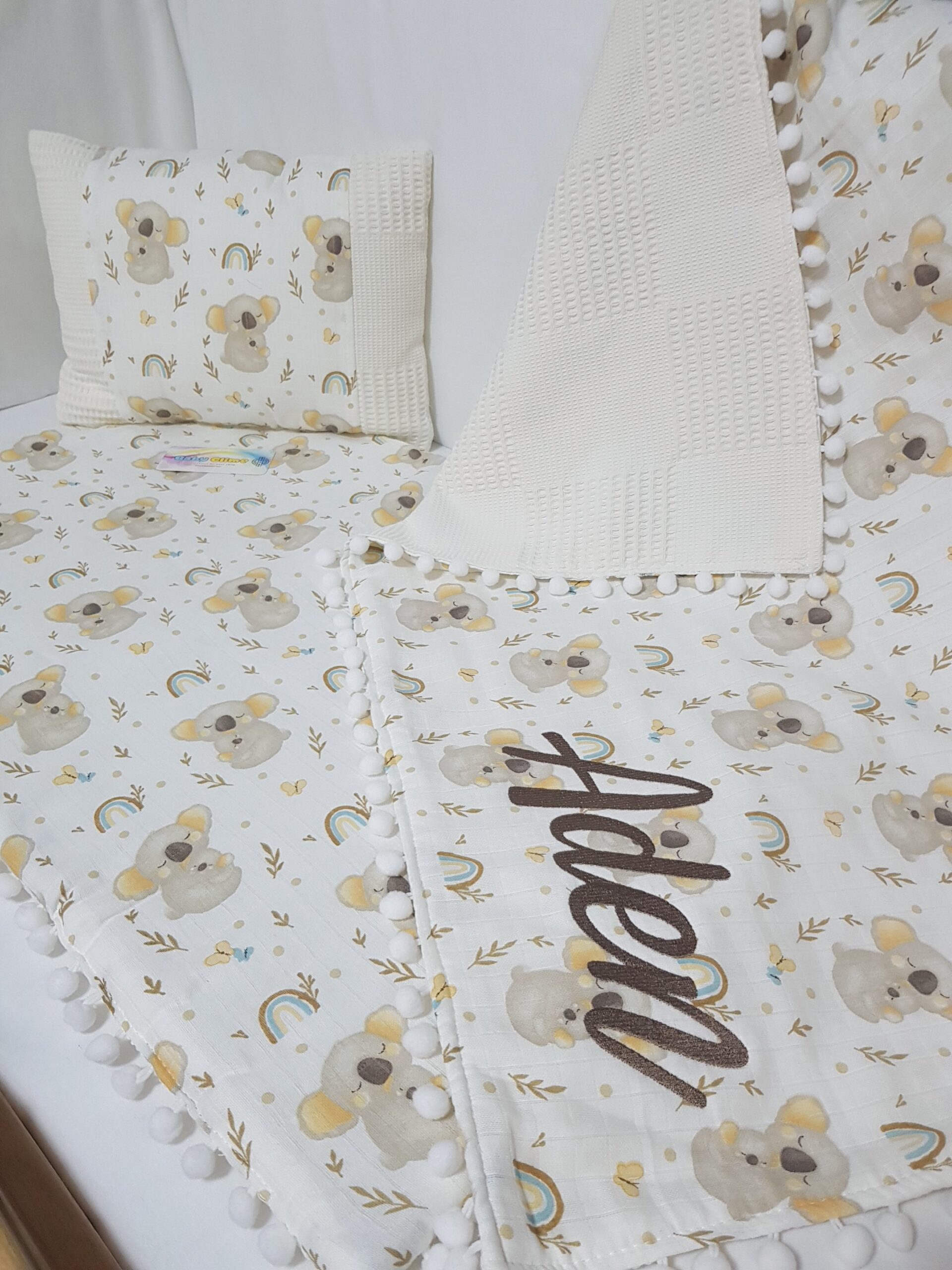 müslin_pike_alt_değiştirme_seti_koalalı_alt_açma_minderi_battaniye_yastık_(6) bebek alt açma seti, bebek alt değiştirme seti, alt açma minderi, müslin pike battaniye, koalalı alt açma minderi