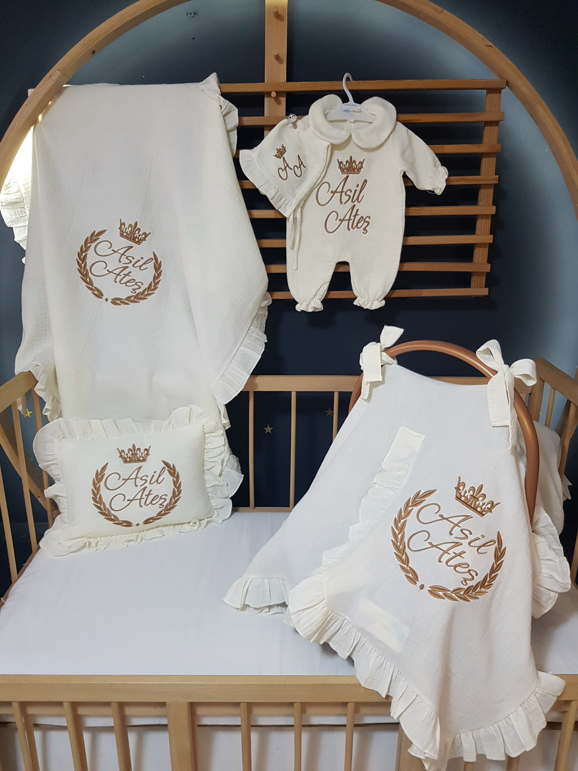 nakışlı-müslin-hastane-çıkışı-B5 hastane çıkışı kral tacı nakışlı