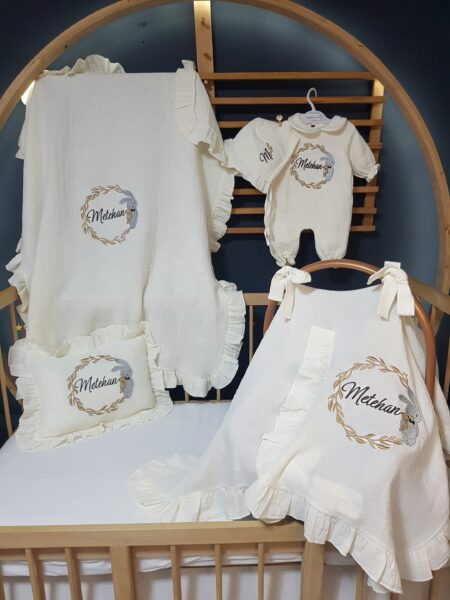 isim nakışlı müslin hastane çıkışı