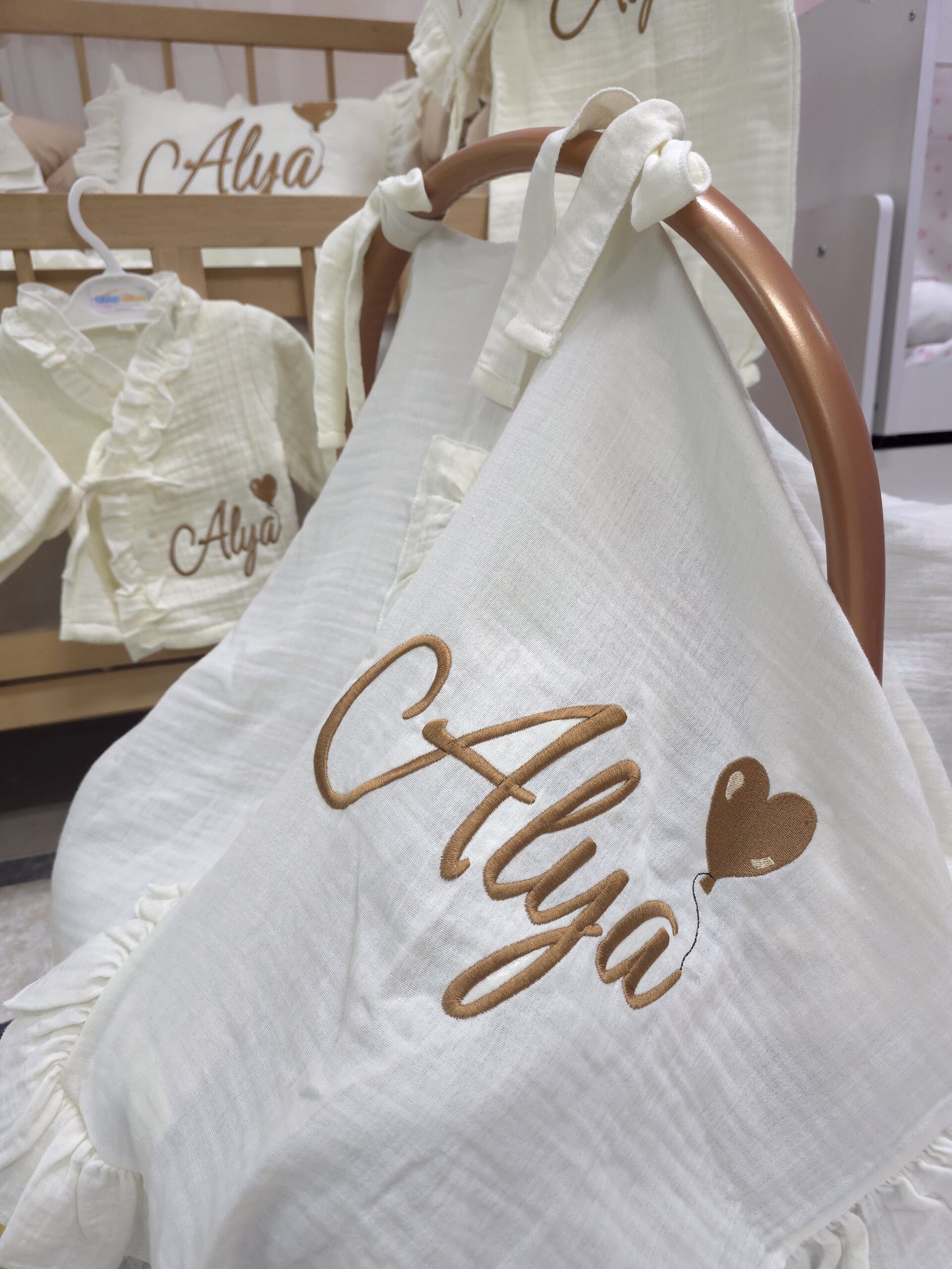 nakışlı-müslin-hastane-çıkışı-bebek-tulumu-pamuk-M10_2-(3) müslin hastane çıkışı pamuk