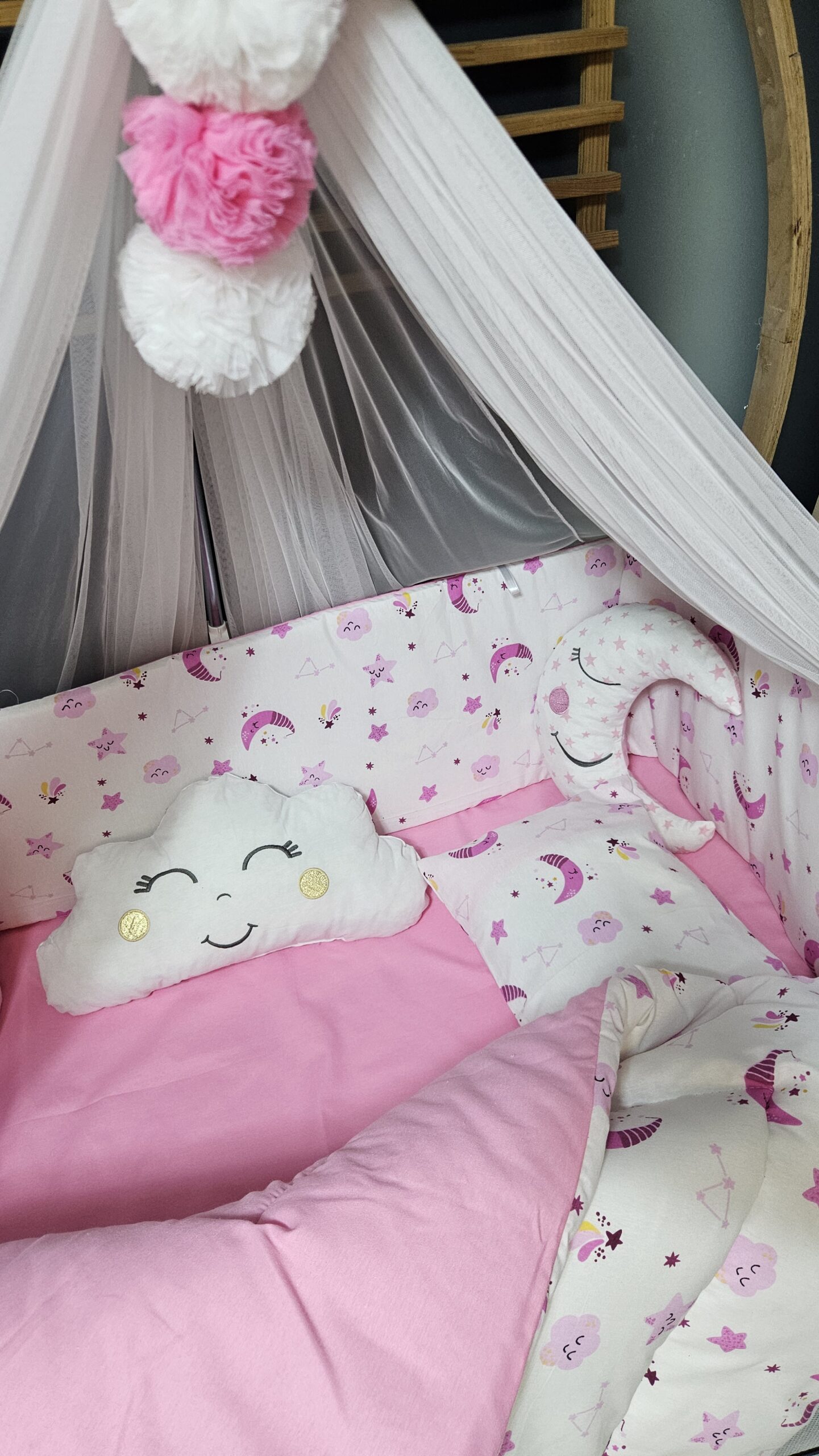 ponponlu-cibinlikli-erkek-bebek-uyku-seti-96-P92-(5) bebek uyku seti, kız bebek uyku seti, beşik kenar korumalı, beşik cibinlik tülü