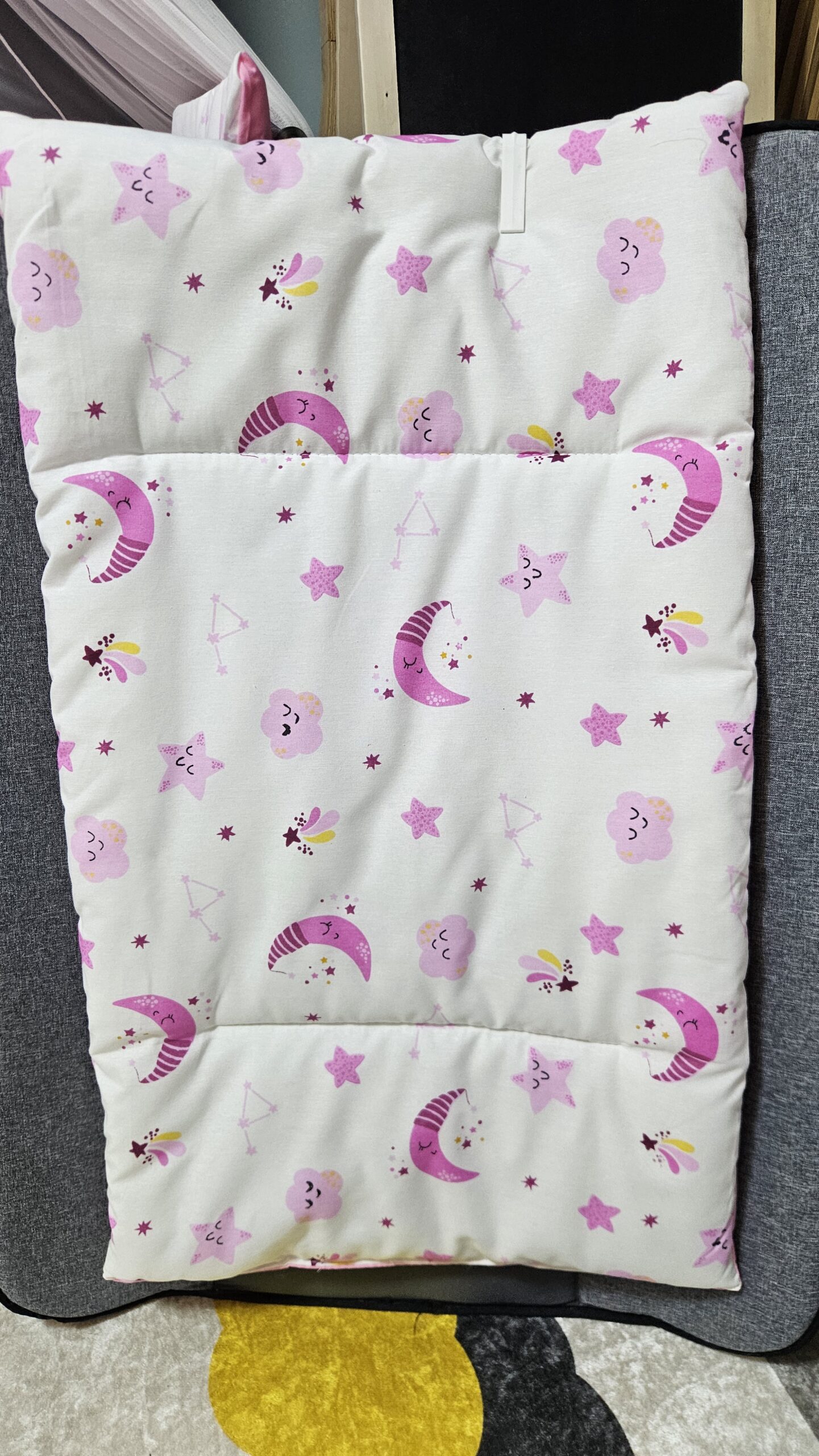 ponponlu-cibinlikli-erkek-bebek-uyku-seti-96-P92-(6) bebek uyku seti, kız bebek uyku seti, beşik kenar korumalı, beşik cibinlik tülü