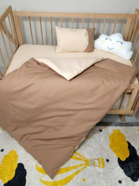 Yenidoğan ve çocuklar için 5 parçalık bebek uyku seti: 90x130 yorgan & kılıf, 30x45 yastık & kılıf ve çarşaf dahil. Sevimli bulut yastık hediyenizle hazır!